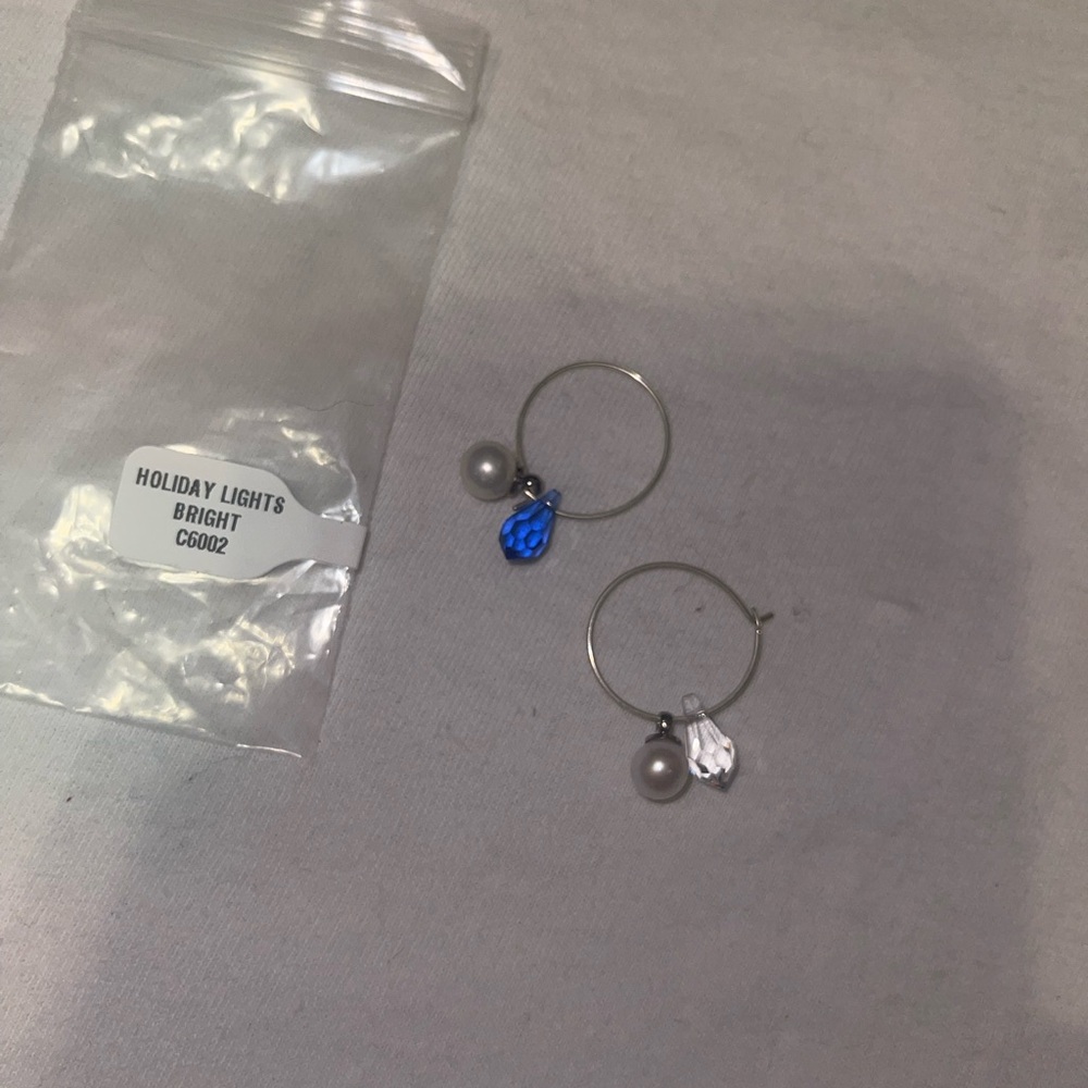 Vantel Pearls Wine Charm Set